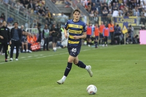 记者：如果国米签下莱奥尼后愿意回租一年，帕尔马可能会降低要价