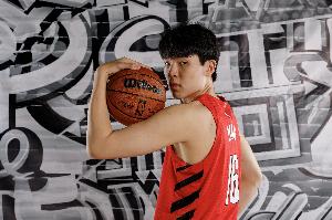 华体会APP-杨瀚森转发利拉德邀请他一起开干动态：Yes sirrrrrrrrrr～～～