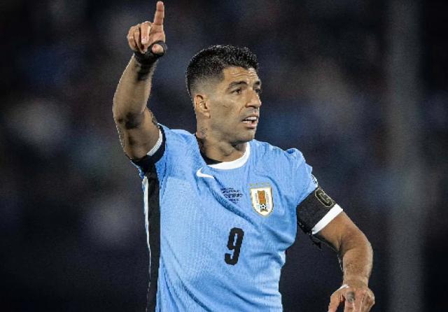 华体会官网-凌空抽射中柱 苏亚雷斯国家队告别赛差进球和胜利